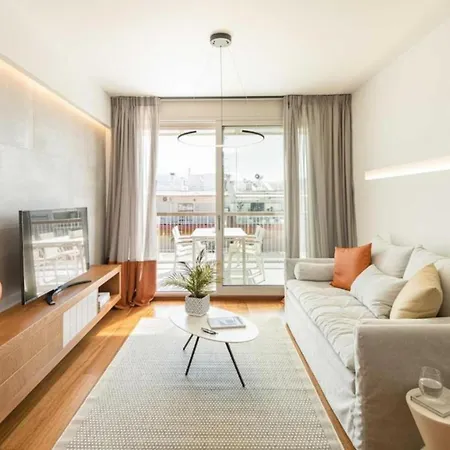 Elegant Mountain-view Next To Seaside דירה *