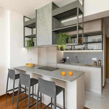 Elegant Mountain-view Next To Seaside דירה *