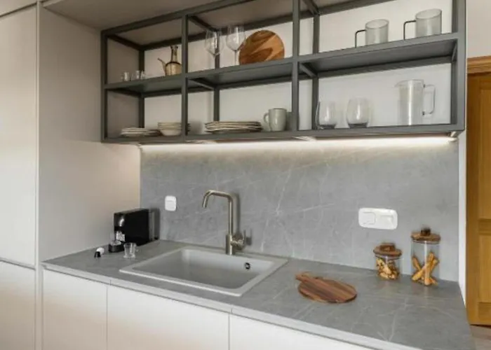 Apartament Elegant Mountain-view Next To Seaside *